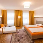 Stadt Hotel 3*